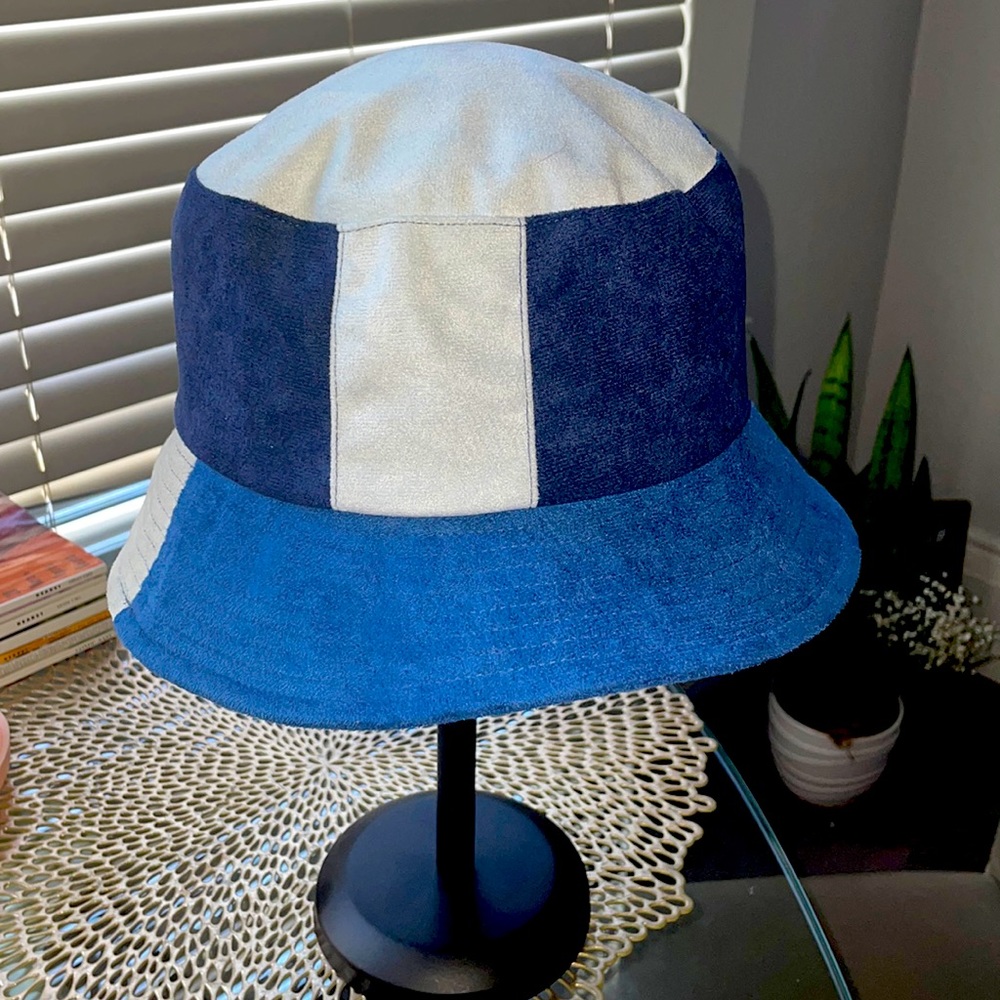 Bucket hat